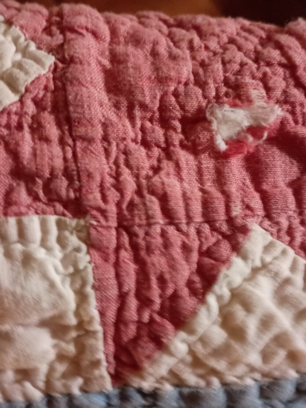 Handmade vintage quilt 68" x 80" - Picture 4 of 5